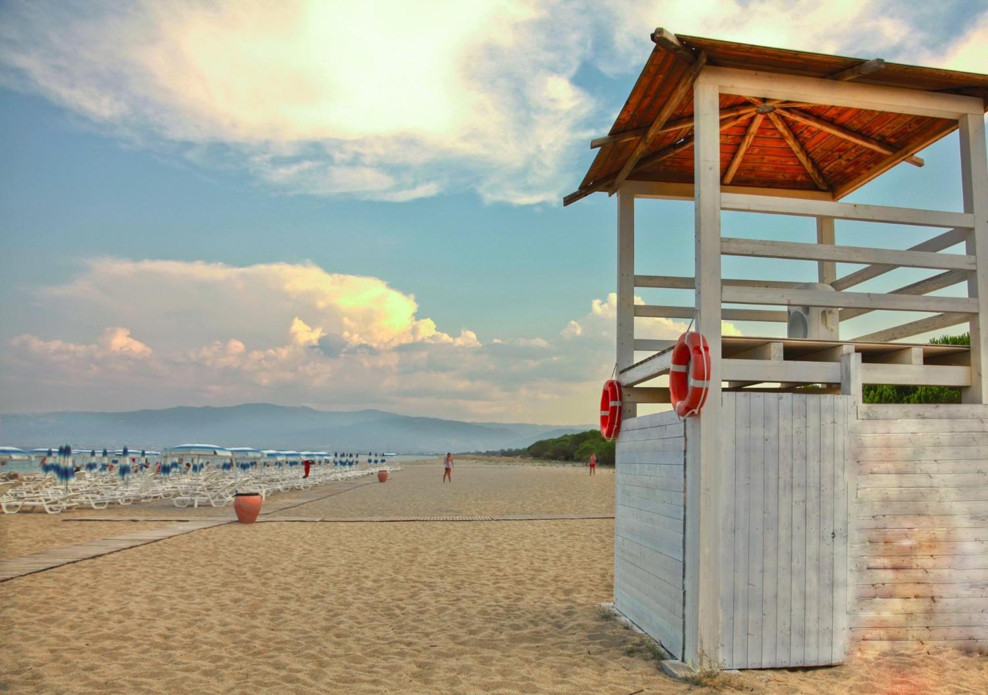 Bv Airone Resort マリーナ・ディ・シーバリ エクステリア 写真